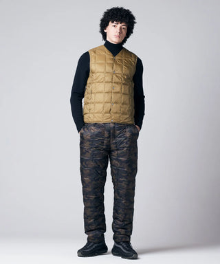 KHAKI／Model Height 180cm／Wearing Size M