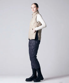 G.BEIGE／Model Height 170cm／Wearing Size XS