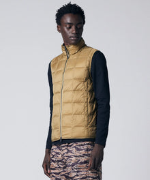 BEIGE／Model Height 184cm／Wearing Size M