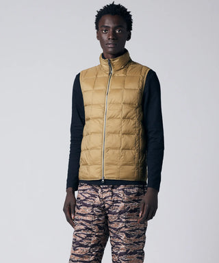 BEIGE／Model Height 184cm／Wearing Size M