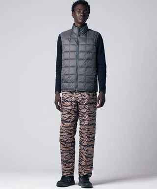 KHAKI／Model Height 184cm／Wearing Size M