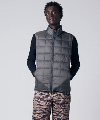 KHAKI／Model Height 184cm／Wearing Size M