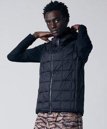 BLACK／Model Height 184cm／Wearing Size L