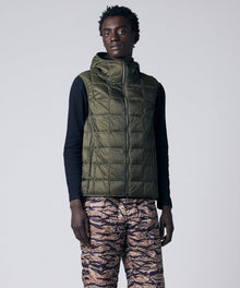 D.OLIVE／Model Height 184cm／Wearing Size L