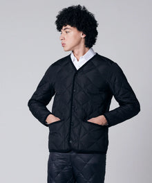 BLACK／Model Height 180cm／Wearing Size M