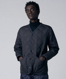 D.CHARCOAL／Model Height 184cm／Wearing Size M