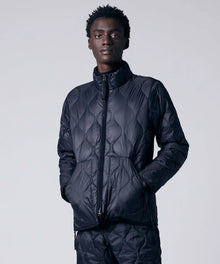 BLACK／Model Height 184cm／Wearing Size M