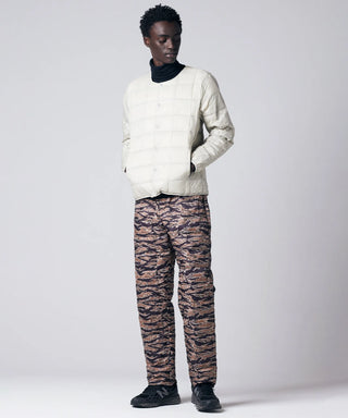 OFF WHITE／Model Height 184cm／Wearing Size M