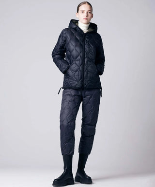 BLACK／Model Height 170cm／Wearing Size XS