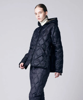 BLACK／Model Height 170cm／Wearing Size XS