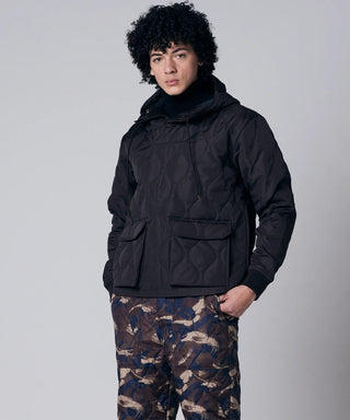 BLACK／Model Height 180cm／Wearing Size M