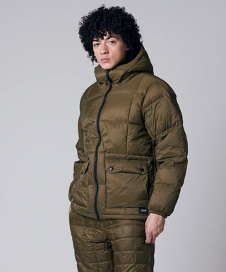 OLIVE／Model Height 180cm／Wearing Size M
