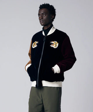 CRZY／Model Height 184cm／Wearing Size M