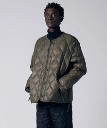 D.OLIVE／Model Height 184cm／Wearing Size L