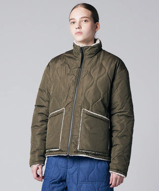 D.OLIVE×CREAM（DOWN SIDE）／Model Height 170cm／Wearing Size XS