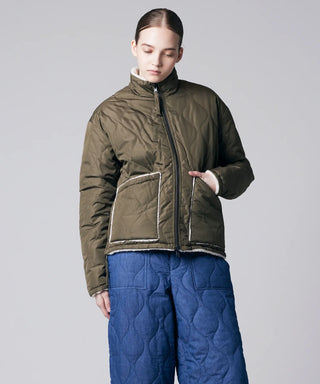 D.OLIVE×CREAM（DOWN SIDE）／Model Height 170cm／Wearing Size XS