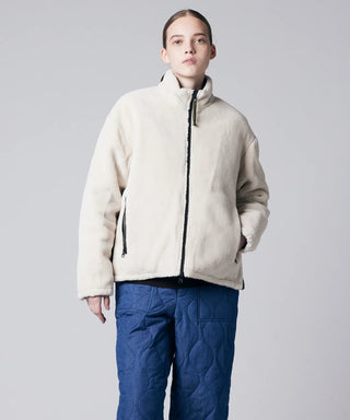 D.OLIVE×CREAM（BOA SIDE）／Model Height 170cm／Wearing Size XS