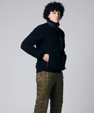 D.NAVY×BEIGE／Model Height 180cm／Wearing Size M