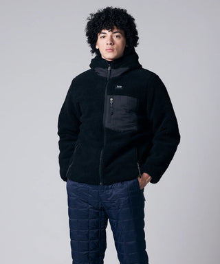 D.NAVY×BLACK／Model Height 180cm／Wearing Size M