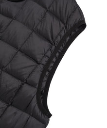 MOUNTAIN HIGH-NECK LIGHTWEIGHT DOWN VEST