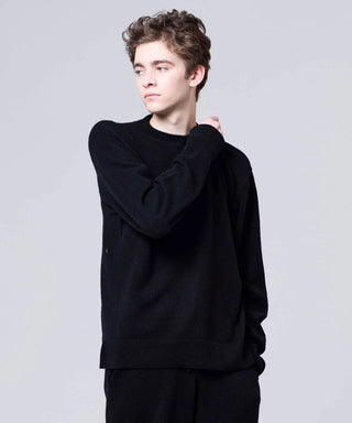 BLACK / Model Height 182cm / Wearing Size M
