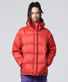 FIERY ORANGE / Model Height 181cm / Wearing Size M