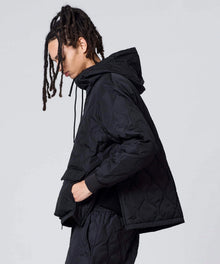BLACK／Model Height 181cm／Wearing Size M