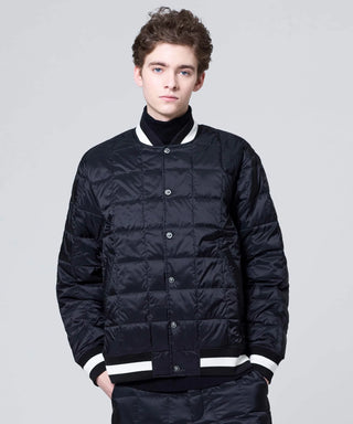 BLACK / Model Height 182cm / Wearing Size M