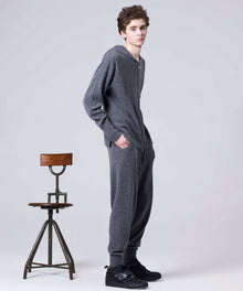 GRAY / Model Height 182cm / Wearing Size M
