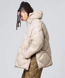 G.BEIGE / Model Height 181cm / Wearing Size M