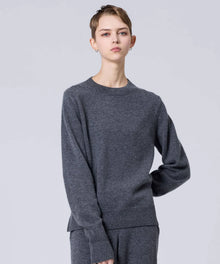 GRAY / Model Height 171cm / Wearing Size S