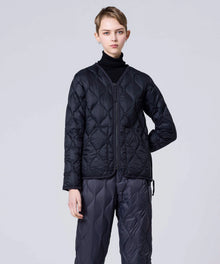 BLACK／Model Height 171cm／Wearing Size S