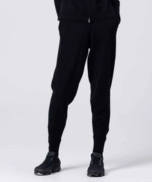 BLACK / Model Height 171cm / Wearing Size S