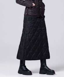 BLACK／Model Height 171cm／Wearing Size M