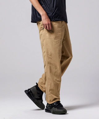 KHAKI／Model Height 181cm／Wearing Size M