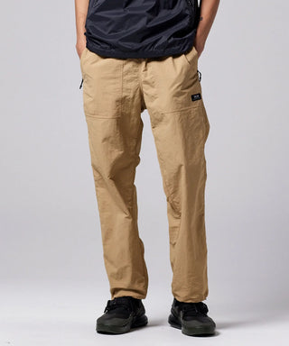 KHAKI／Model Height 181cm／Wearing Size M