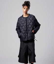 BLACK／Model Height 181cm／Wearing Size L