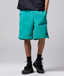 MOSS BLUE GREEN／Model Height 181cm／Wearing Size M