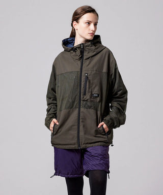 DARK OLIVE×DARK NAVY（front side）／Model Height 169cm／Wearing Size XS