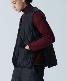 BLACK／Model Height 180cm／Wearing Size M