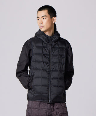 BLACK／Model Height 180cm／Wearing Size M