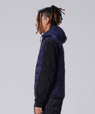 NAVY／Model Height 179cm／Wearing Size M