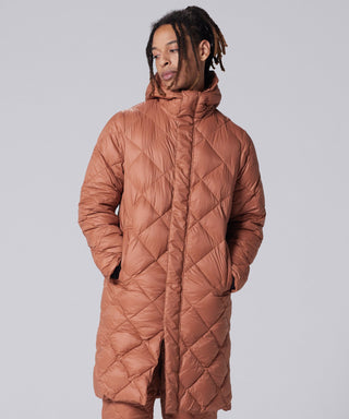 BRICK BROWN／Model Height 179cm／Wearing Size M