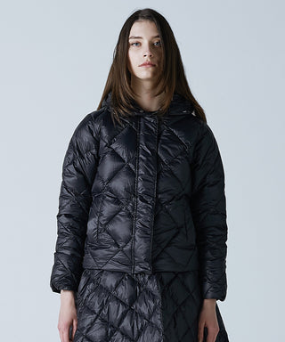 BLACK／Model Height 166cm／Wearing Size XS