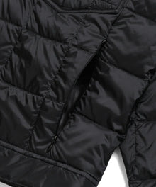 Concealed zipper pockets at both hips