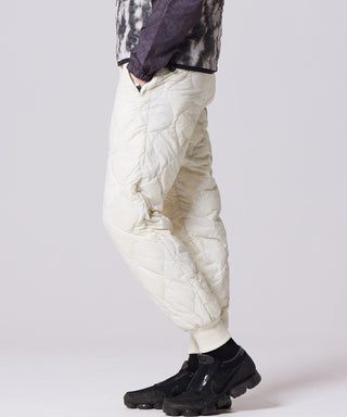 OFF WHITE／Model Height 169cm／Wearing Size XS