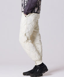 OFF WHITE／Model Height 169cm／Wearing Size S