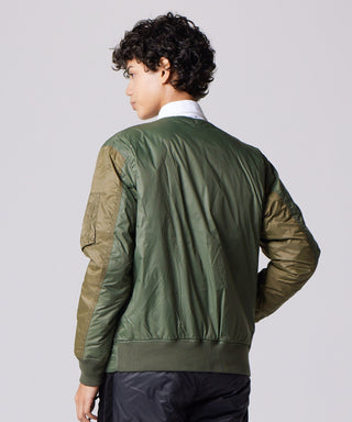 CRZY OLIVE×BK（OUTER SIDE）／Model Height 172cm／Wearing Size XS