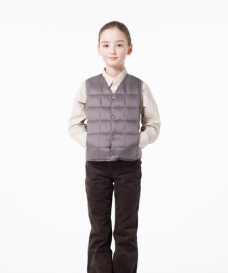 GRAY／Model Height 135cm／Wearing Size 140