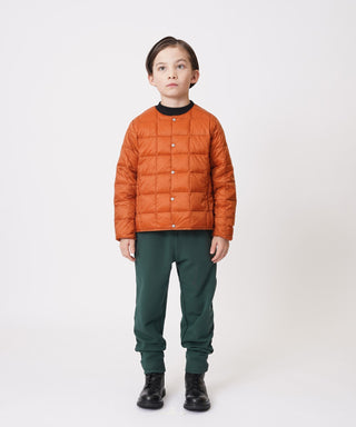 BRICK ORANGE／Model Height 127cm／Wearing Size 140